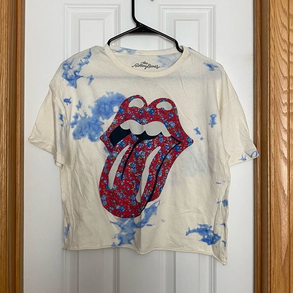 the Rolling Stones Tops - Rolling Stones Floral Logo Cropped Tie Dyed Tee Size Medium
